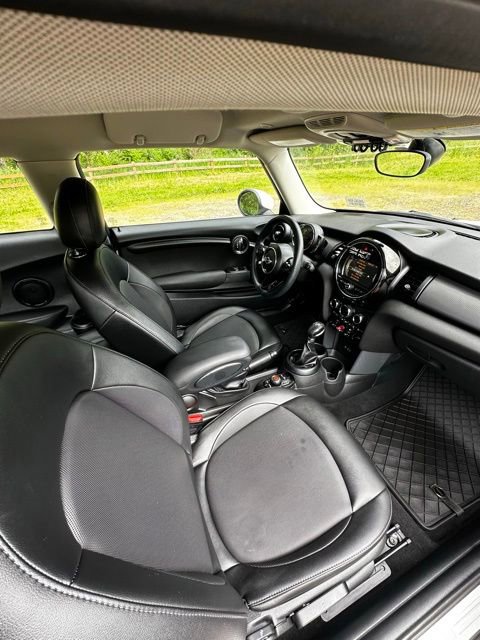 Used 2018 MINI Cooper 2-Door Hardtop FWD image 18