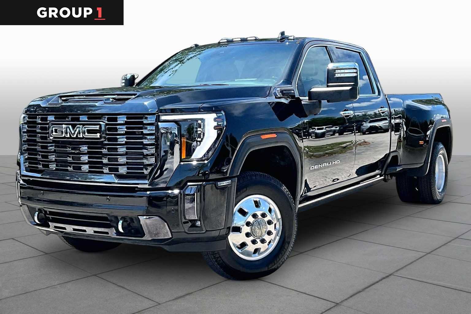 Used 2024 GMC Sierra 3500 Denali Ultimate AWD/4WD image 1