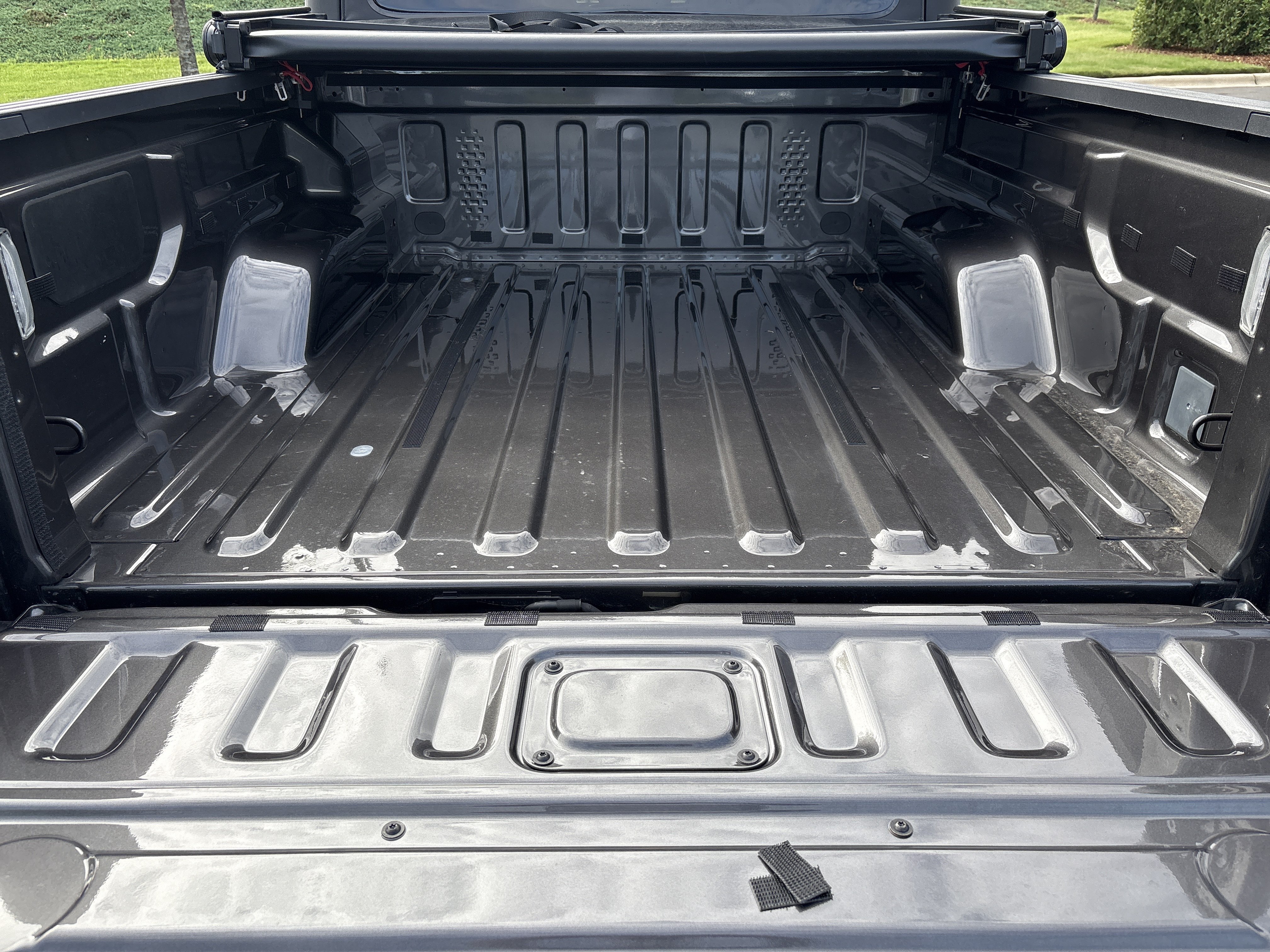 Certified 2025 Jeep Gladiator Sport AWD/4WD image 33