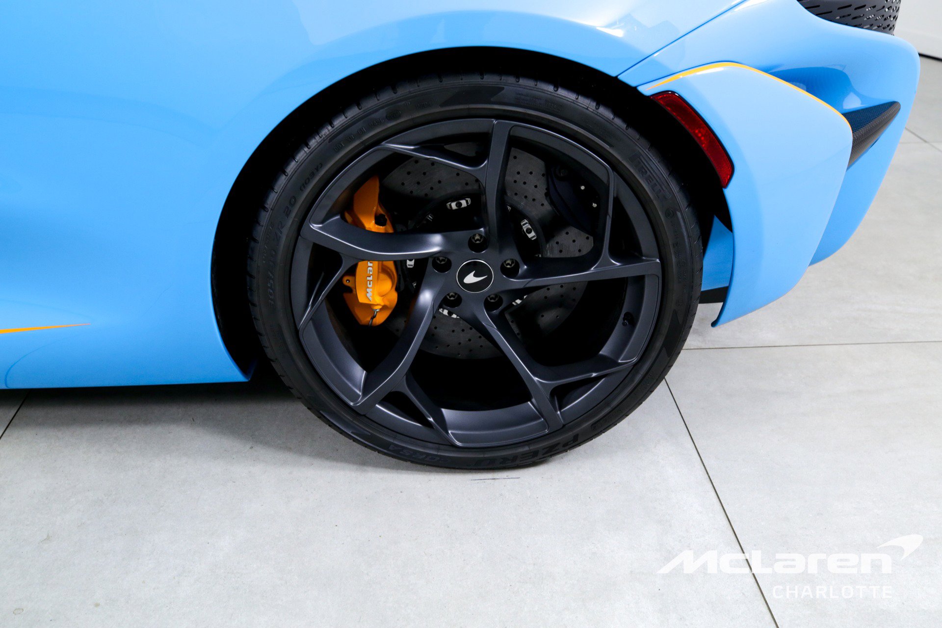 Used 2021 McLaren Elva image 25