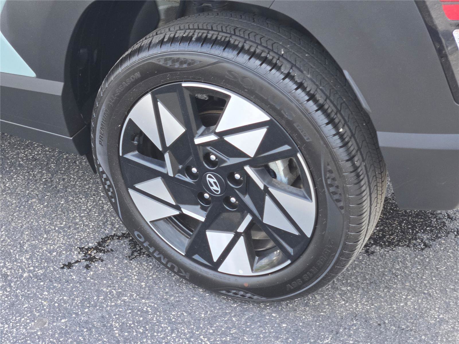 Used 2025 Hyundai Kona SEL AWD/4WD image 18