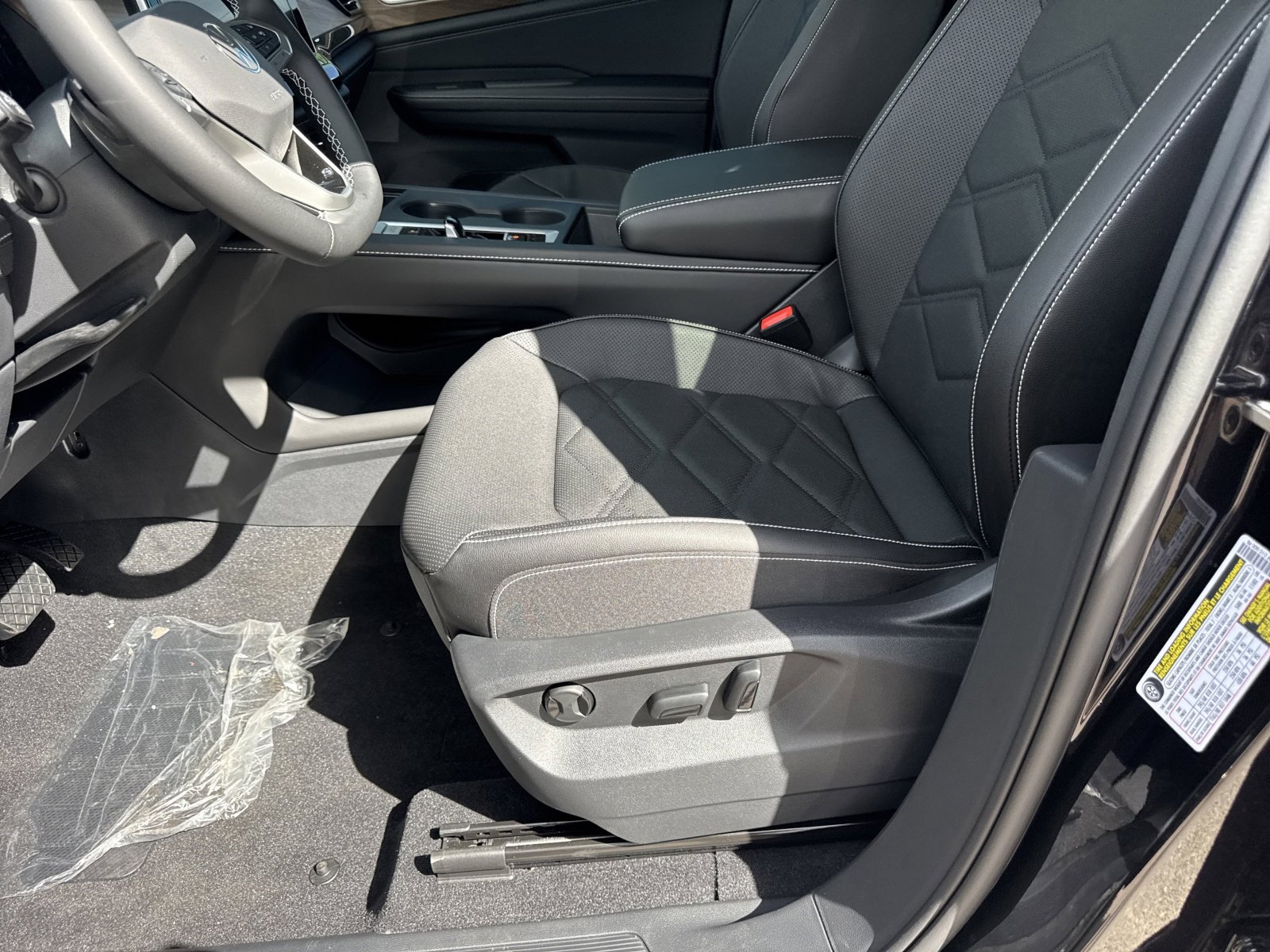 New 2026 Volkswagen Atlas SE image 13