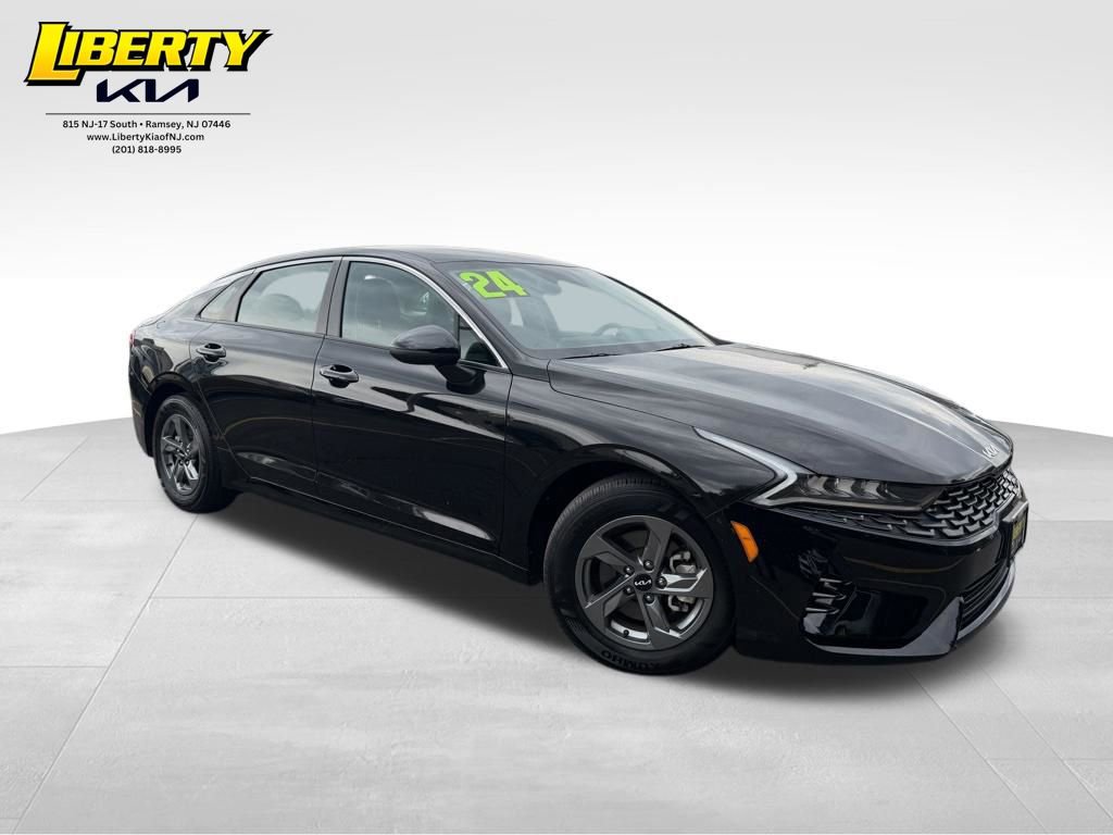 Used 2024 Kia K5 LXS FWD image 1