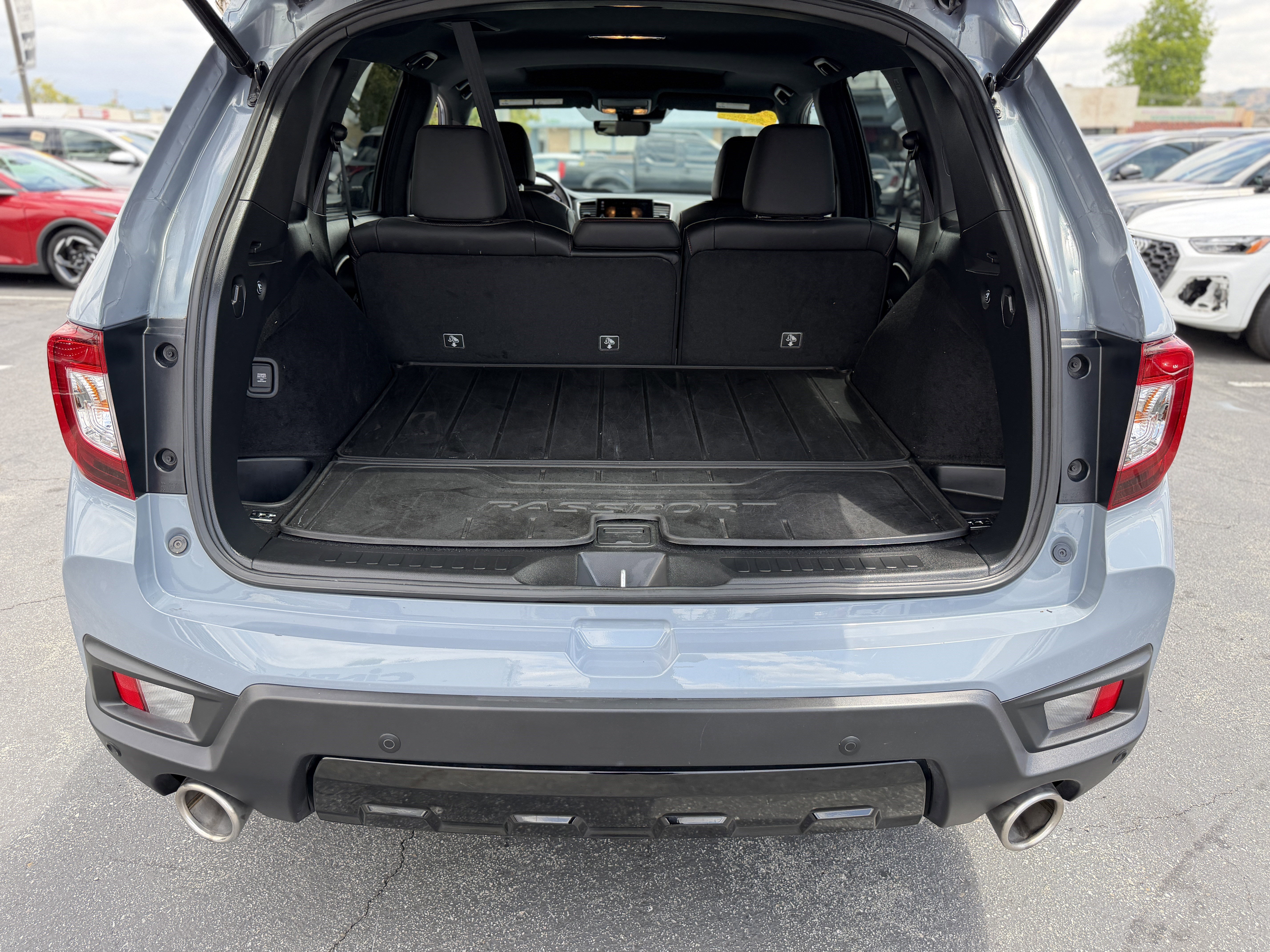 Used 2024 Honda Passport Black Edition image 8