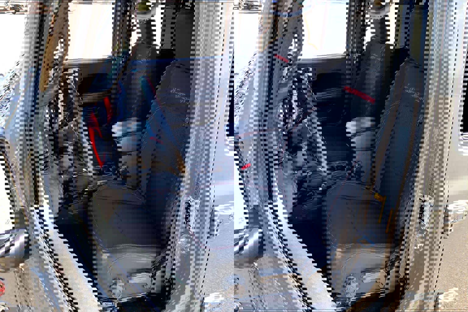 Used 2021 Jeep Wrangler Unlimited Rubicon AWD/4WD image 8