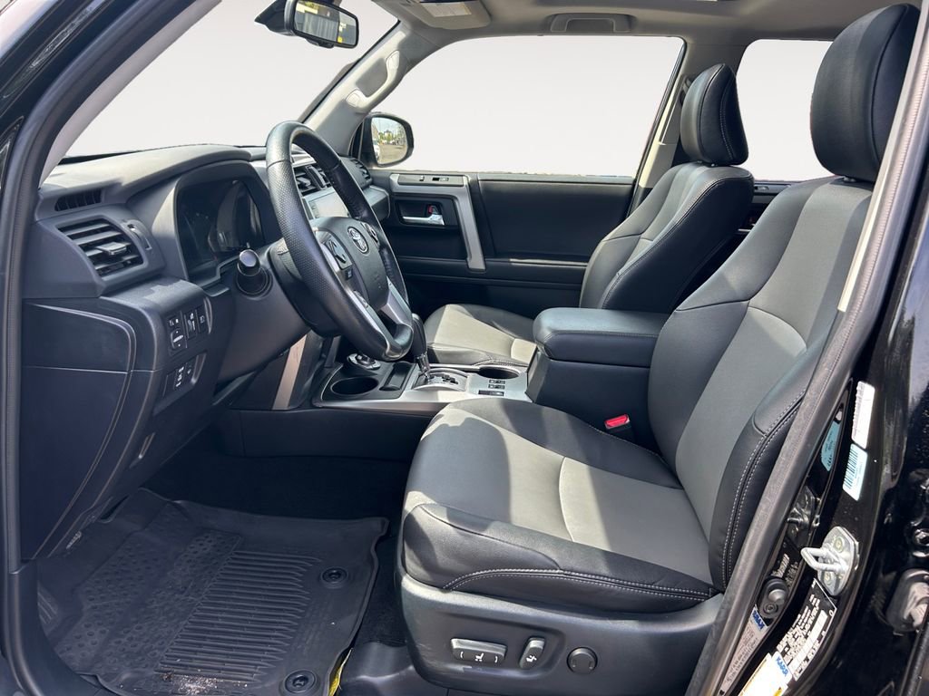 Used 2024 Toyota 4Runner SR5 Premium w/ Moonroof Package AWD/4WD image 7