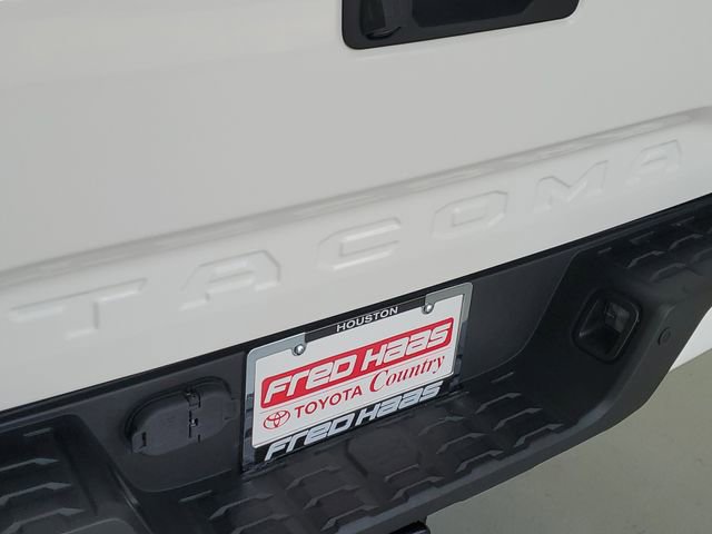 Used 2019 Toyota Tacoma Limited RWD image 8