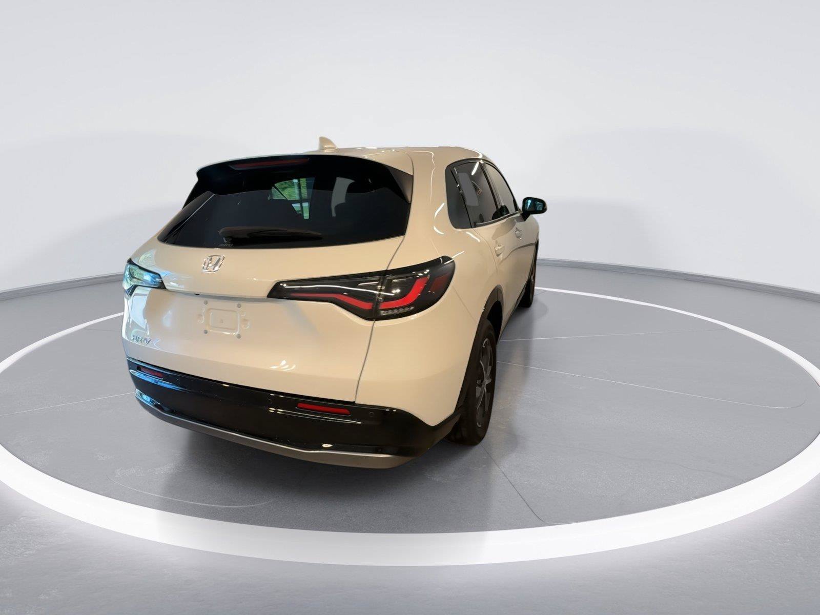 Used 2025 Honda HR-V EX-L image 7