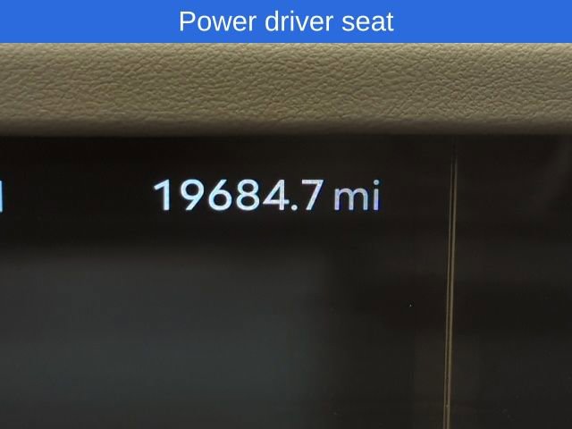 Used 2025 Lincoln Nautilus Reserve w/ Jet Appearance Package image 13