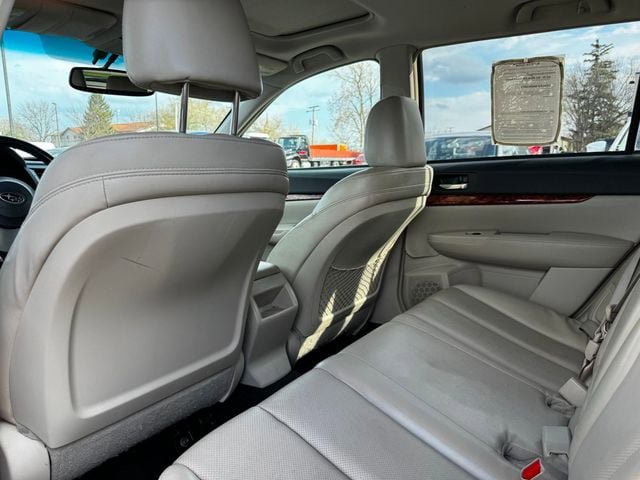 Used 2011 Subaru Outback 2.5i Limited AWD/4WD image 11