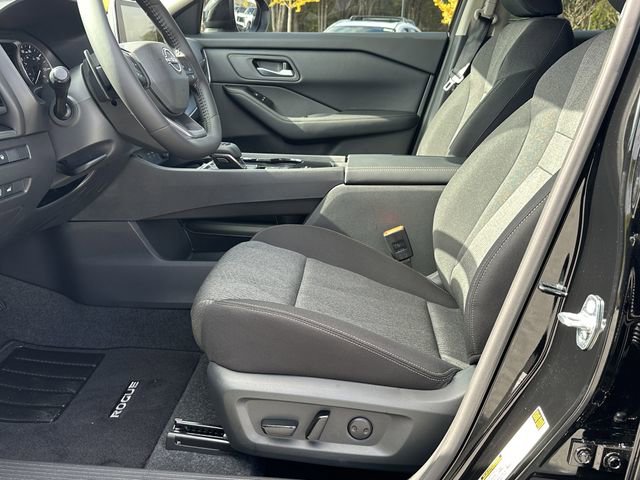 New 2026 Nissan Rogue SV image 10