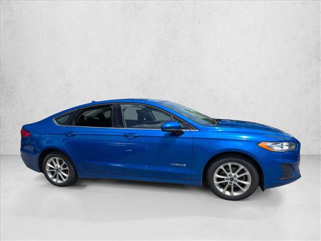 Used 2019 Ford Fusion SE FWD image 4