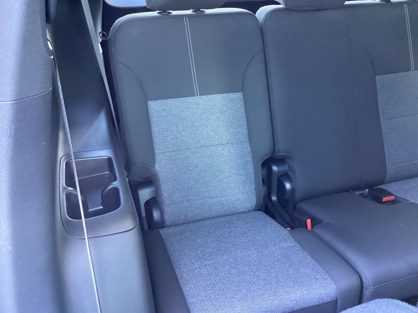 Used 2025 GMC Acadia Elevation image 21