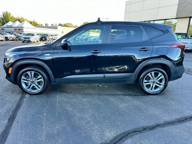 Used 2022 Kia Seltos LX AWD/4WD image 8