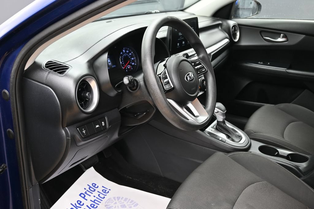 Used 2020 Kia Forte LXS FWD image 17