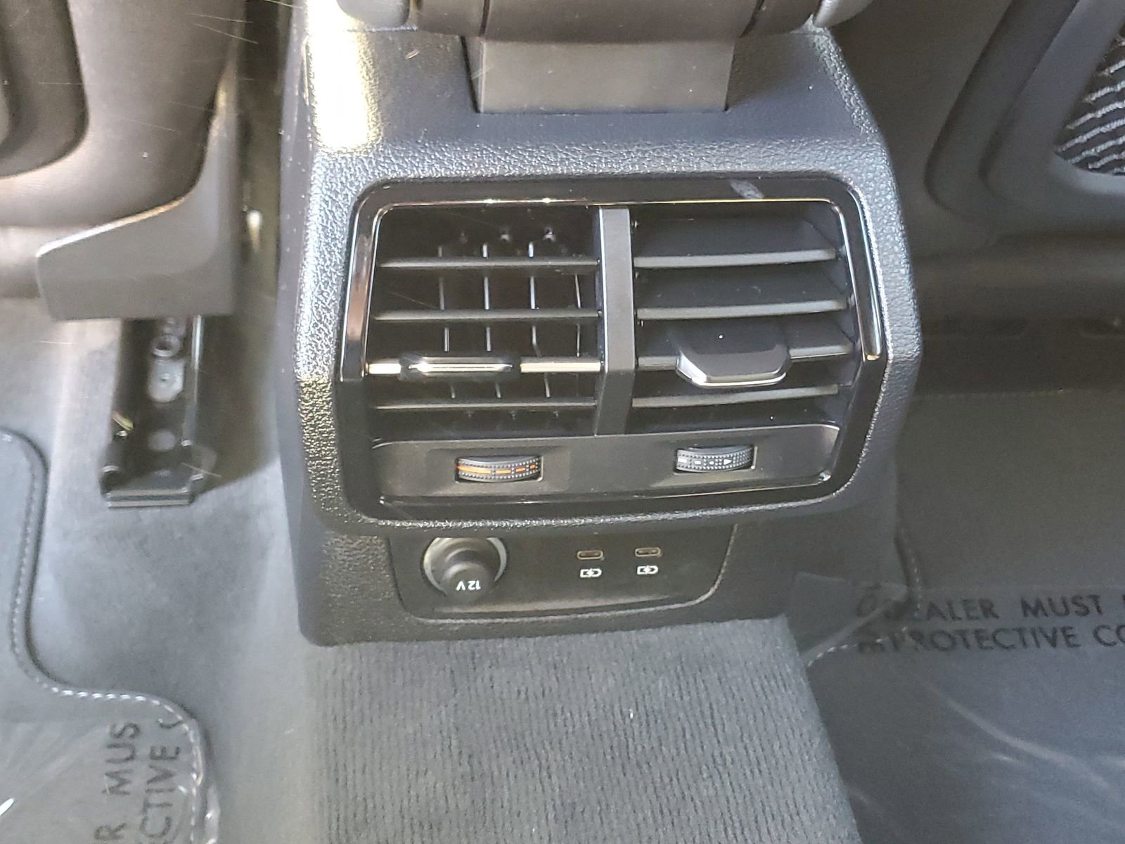 Used 2025 Audi Q3 2.0T Premium w/ Black Optic Sport Package image 12