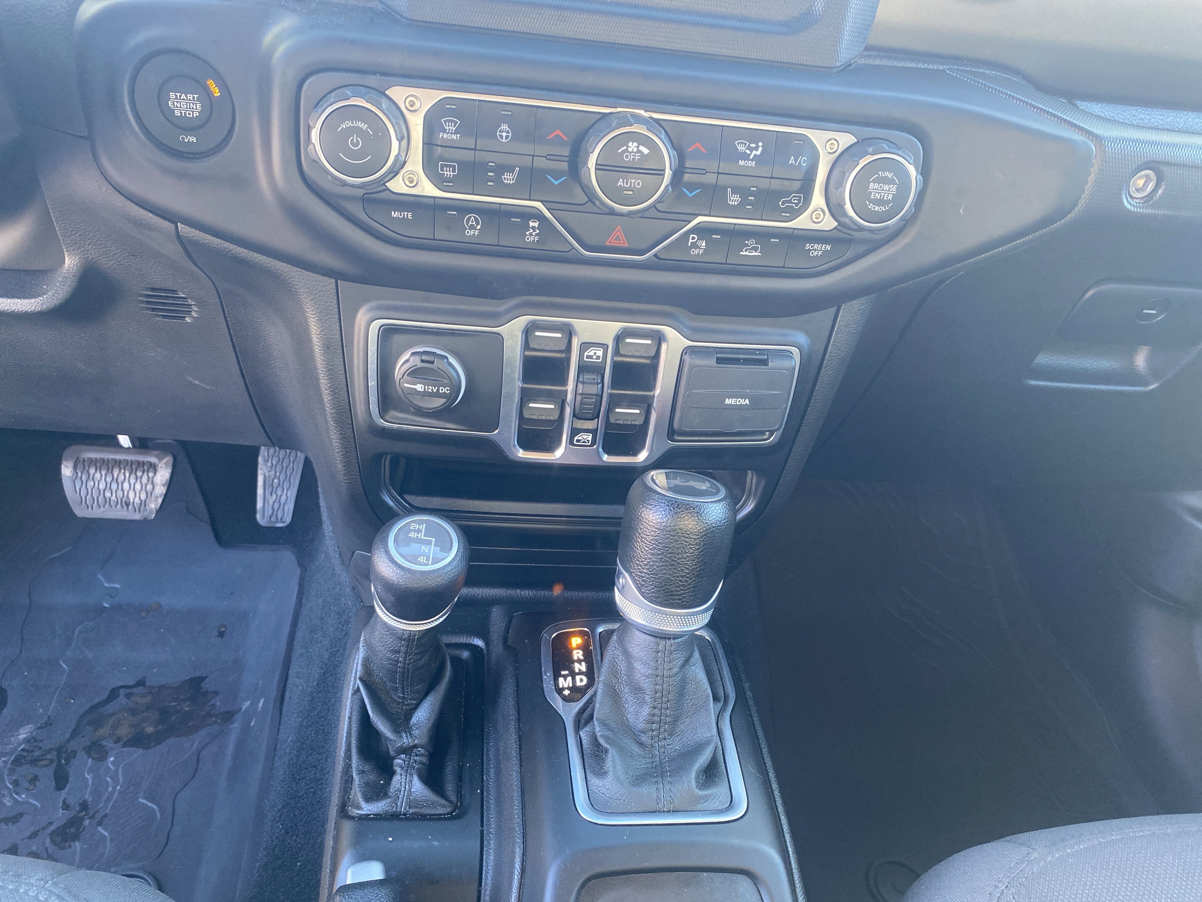 Used 2022 Jeep Wrangler Unlimited Sport image 21