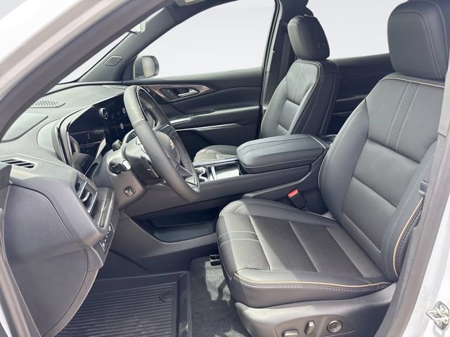 Used 2026 Chevrolet Traverse High Country w/ LPO, Floor Liner Package AWD/4WD image 11