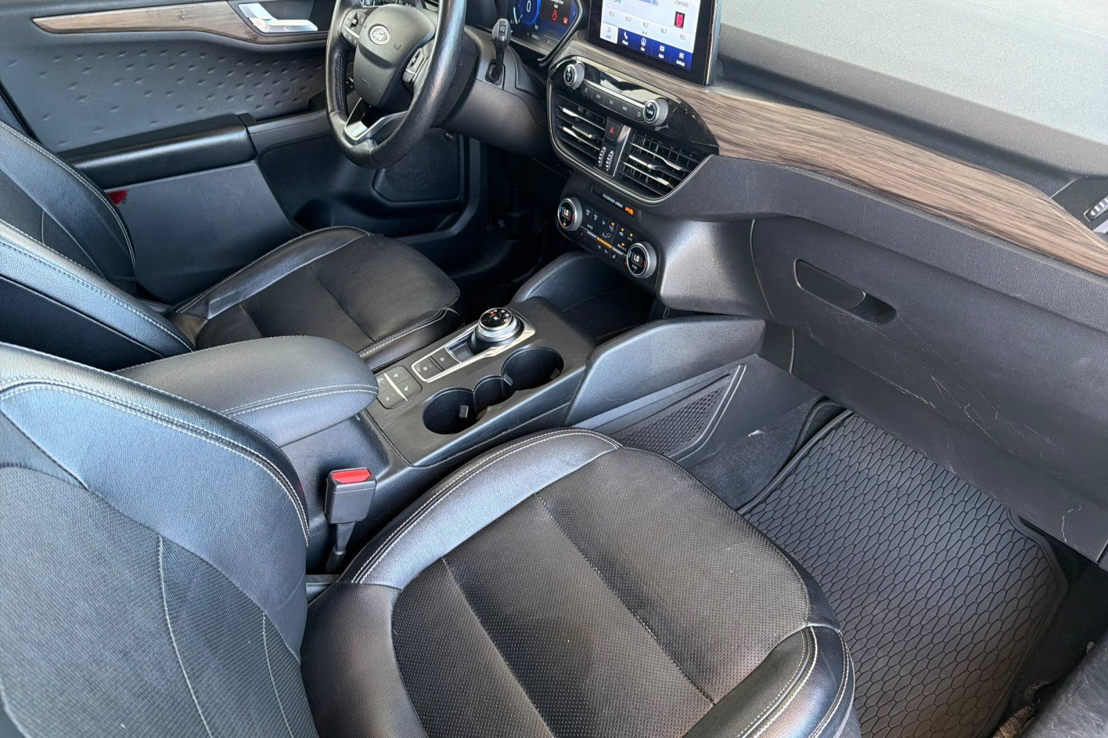 Used 2020 Ford Escape Titanium AWD/4WD image 15