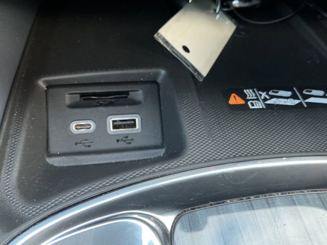 Used 2022 Buick Enclave Essence w/ Experience Buick Package image 65