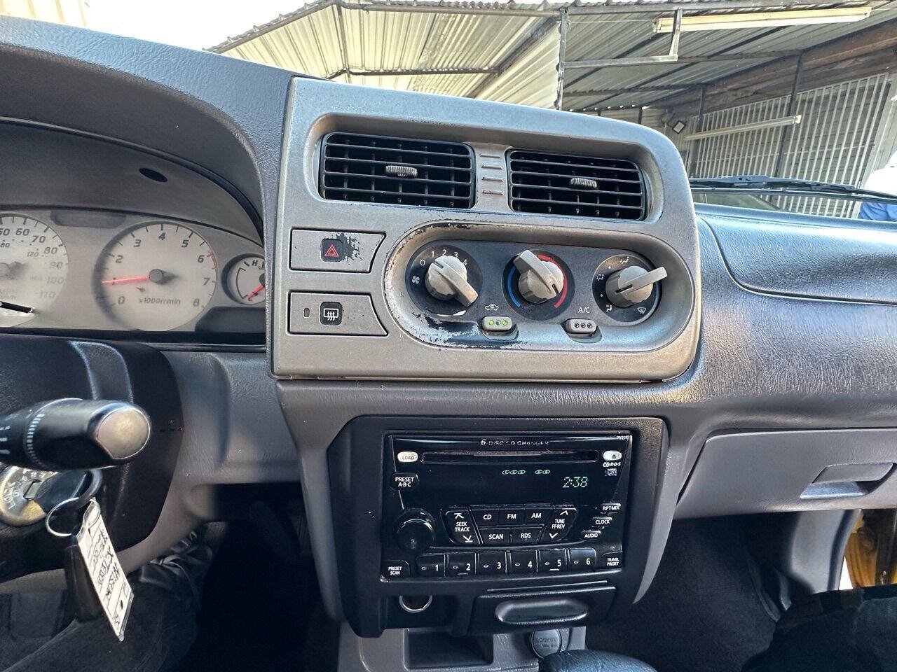 Used 2001 Nissan Xterra SE RWD image 18