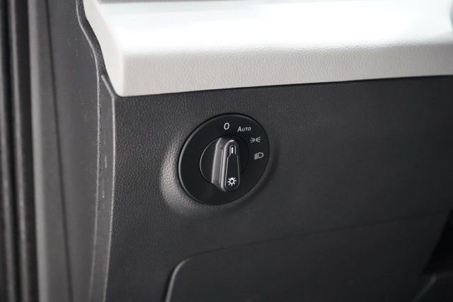 Used 2022 Volkswagen Taos SE image 21