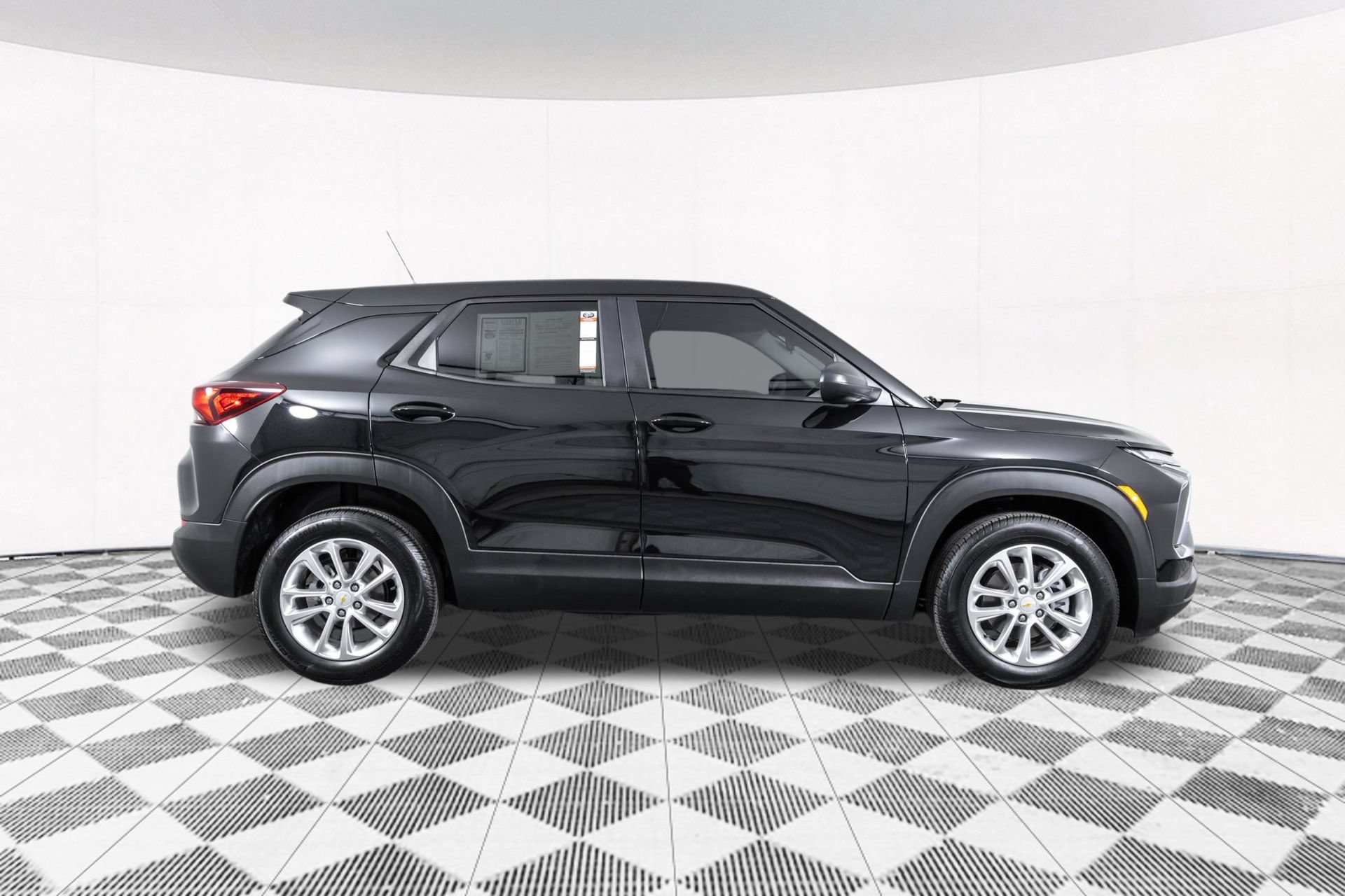 Used 2026 Chevrolet TrailBlazer LS w/ LS Convenience Package FWD image 19