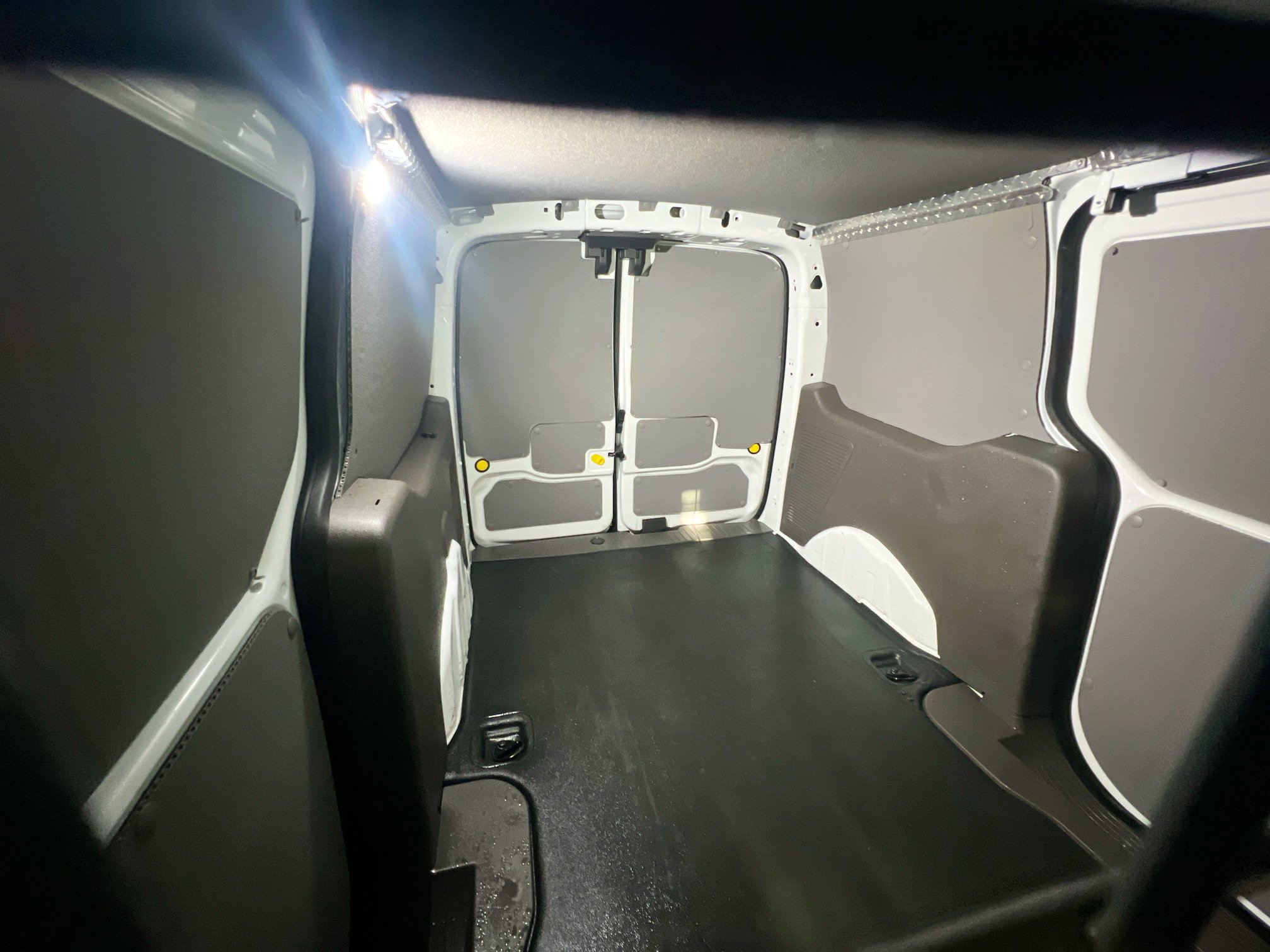 Used 2023 Ford Transit Connect XL image 32