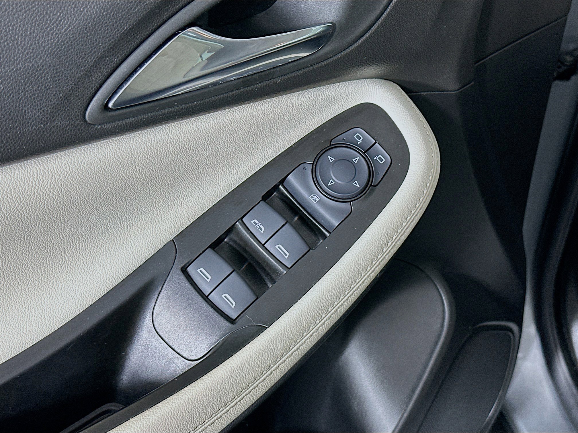 Used 2023 Buick Encore GX Preferred w/ Cold Weather Comfort Package FWD image 15