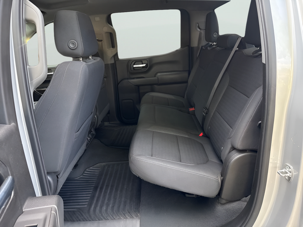 Used 2022 Chevrolet Silverado 1500 LT AWD/4WD image 9