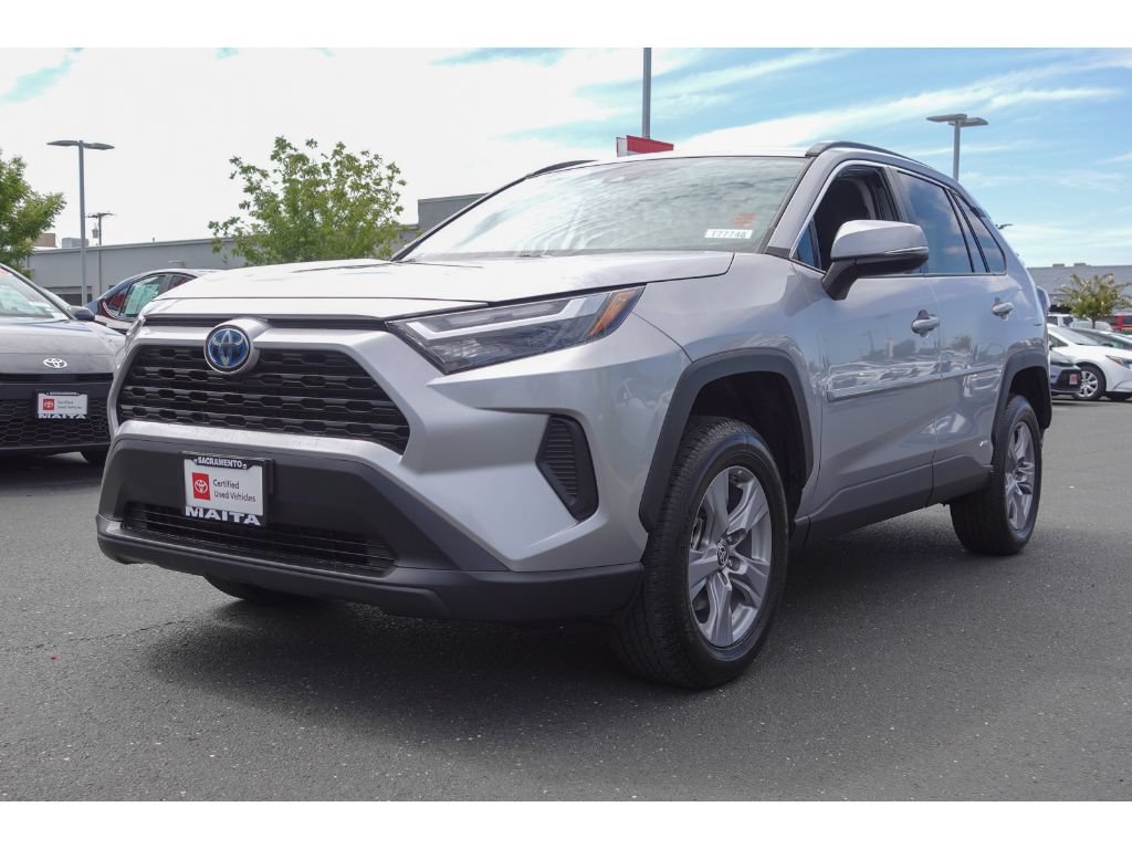 Certified 2023 Toyota RAV4 LE AWD/4WD image 7