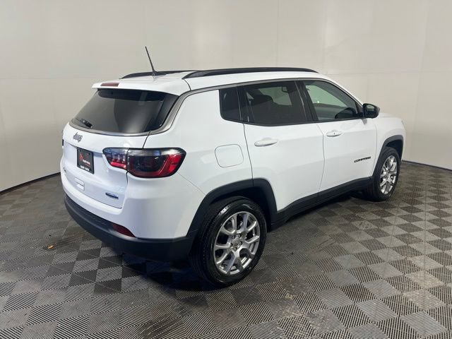 Used 2022 Jeep Compass Latitude AWD/4WD image 10