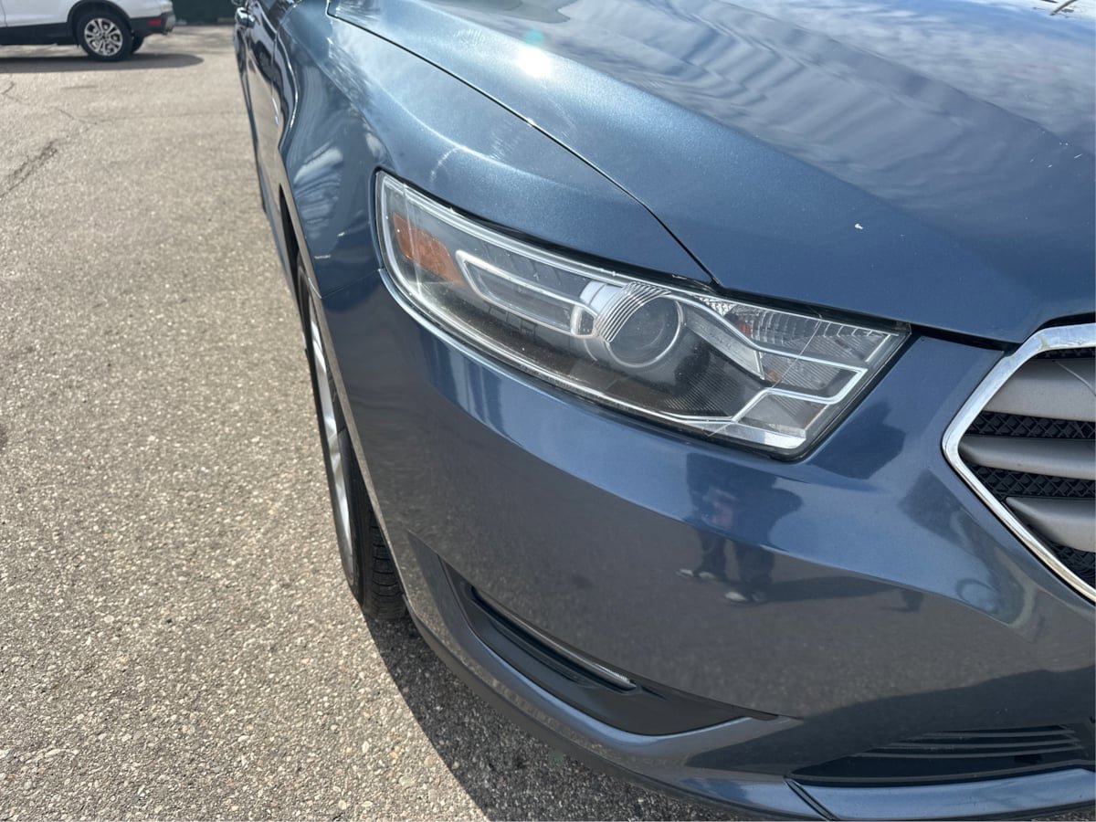Used 2019 Ford Taurus SEL AWD/4WD image 28