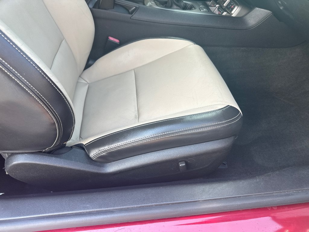 Used 2010 Chevrolet Camaro LT RWD image 11