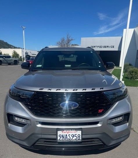 Used 2024 Ford Explorer ST w/ Equipment Group 401A image 2