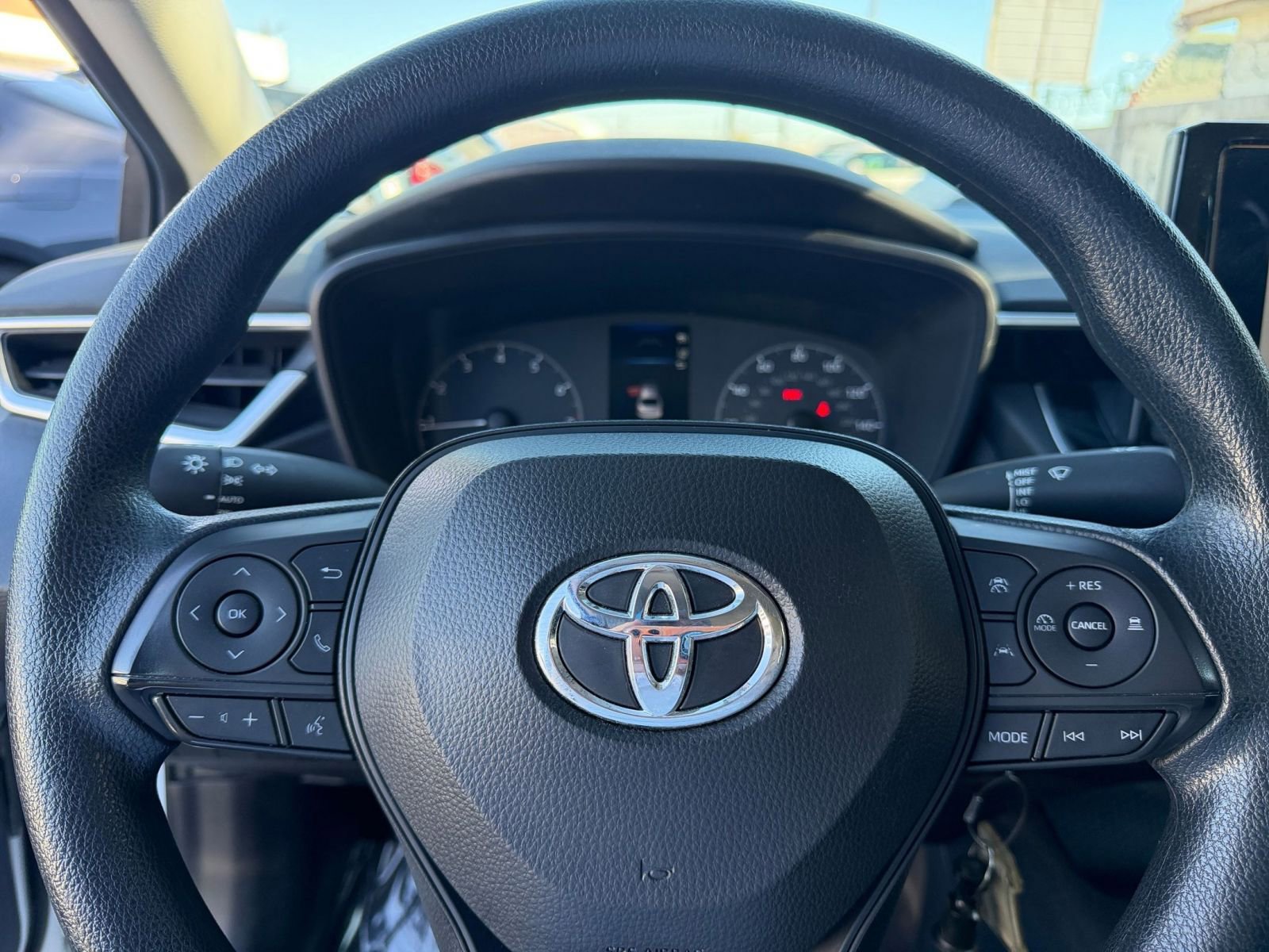 Used 2024 Toyota Corolla LE image 25