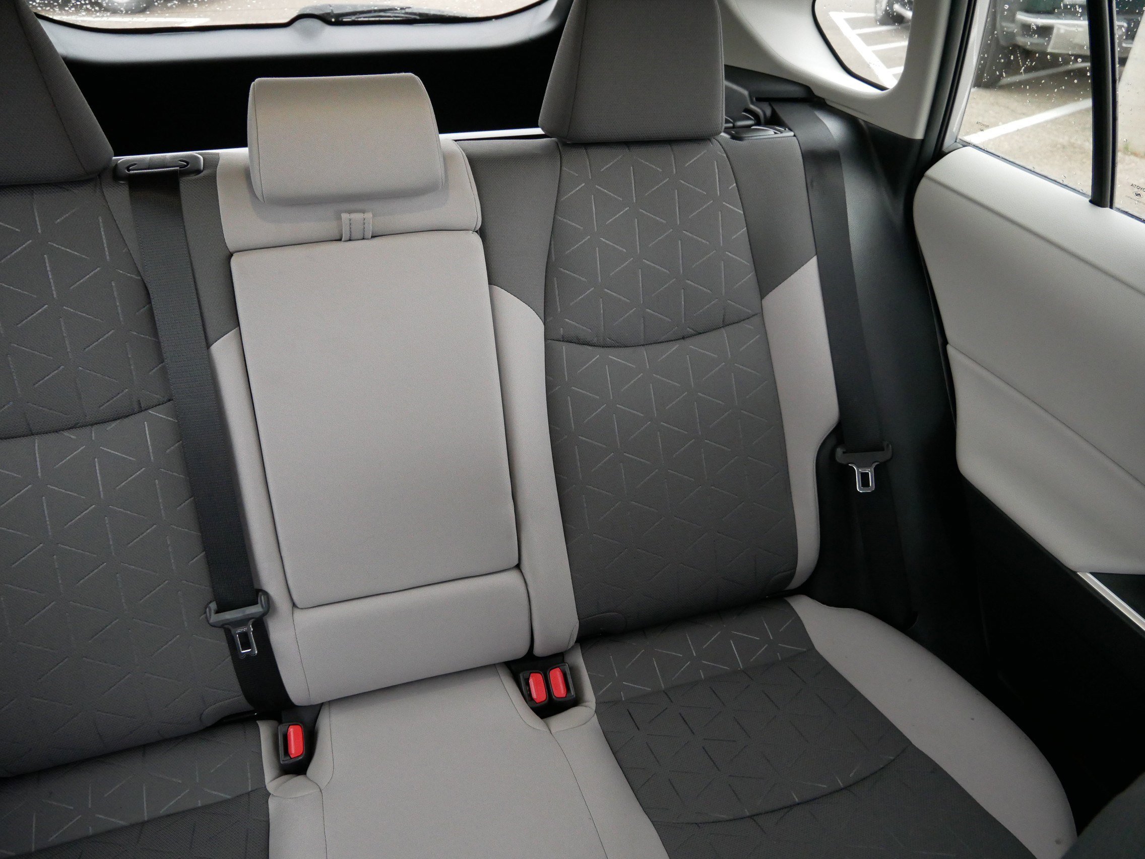 Used 2022 Toyota RAV4 XLE w/ Convenience Package image 14