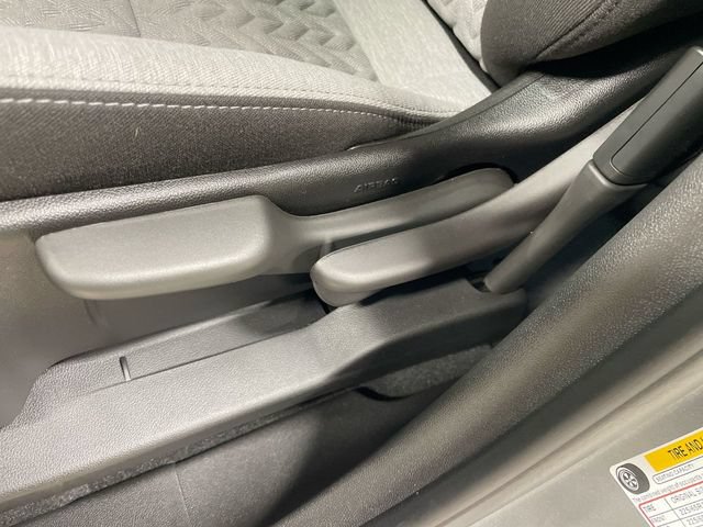 Used 2023 Chevrolet Equinox LS FWD image 12