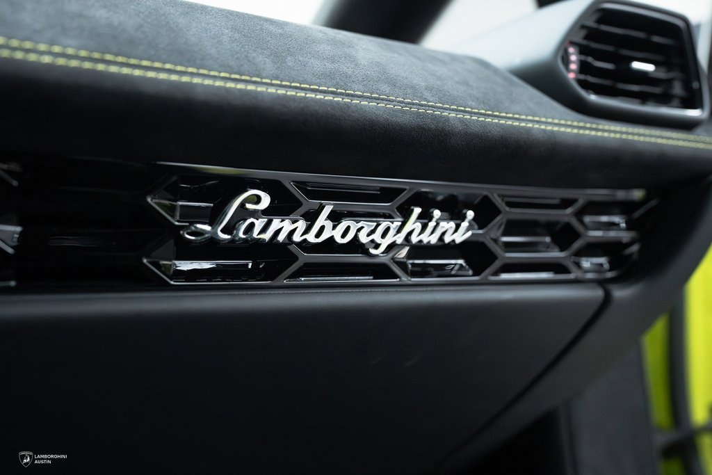Used 2024 Lamborghini Huracan Sterrato image 35
