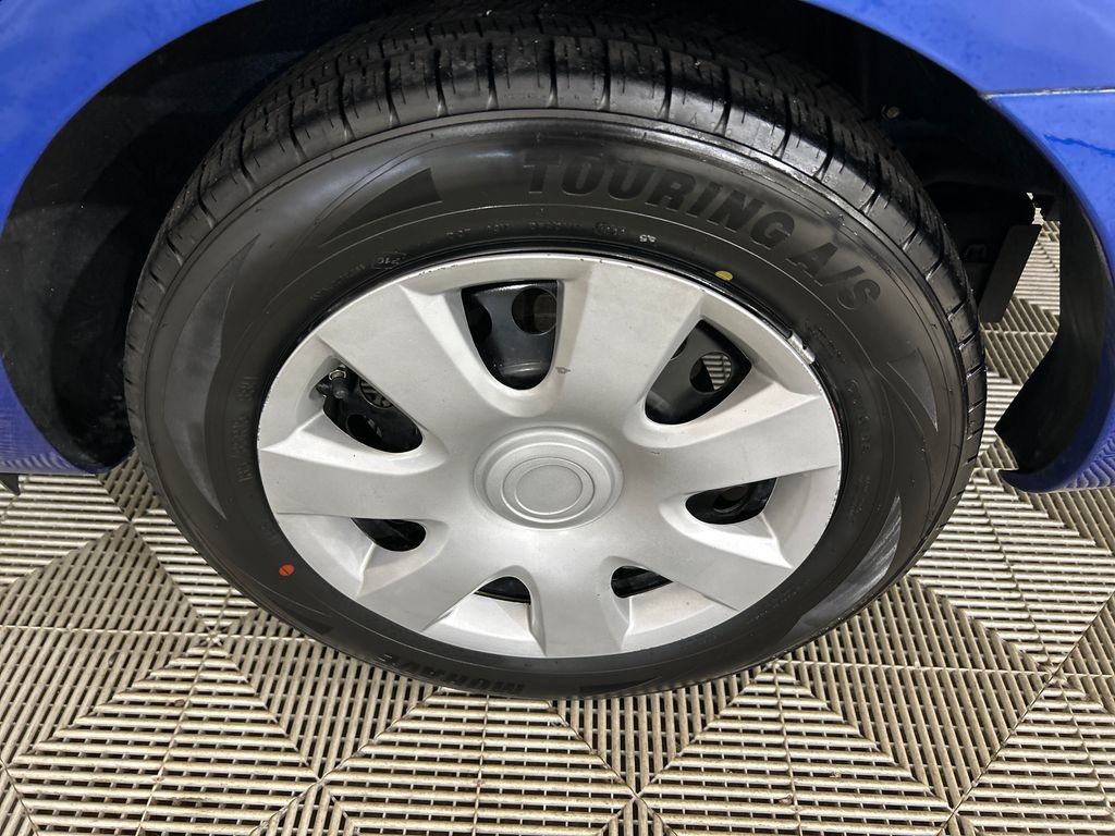 Used 2016 Nissan Versa SV FWD image 10