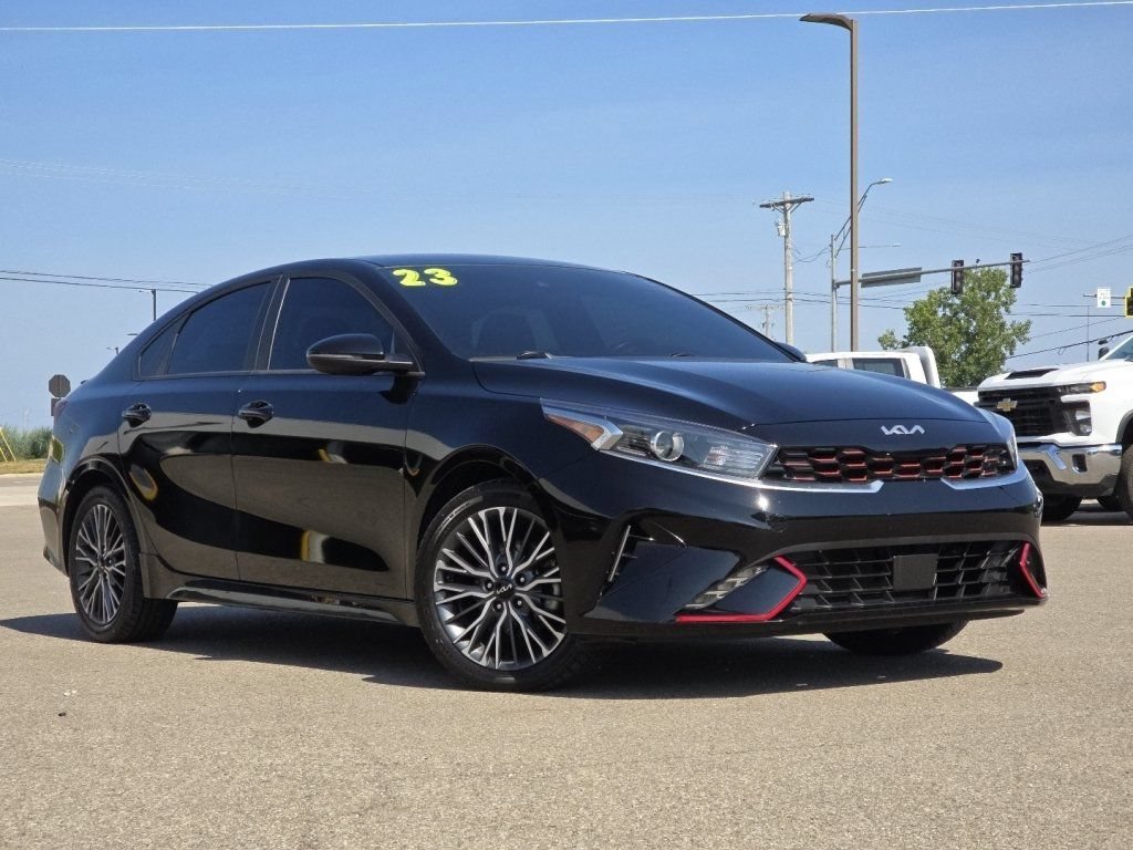 Used 2023 Kia Forte GT-Line w/ GT-Line Technology Package FWD image 2