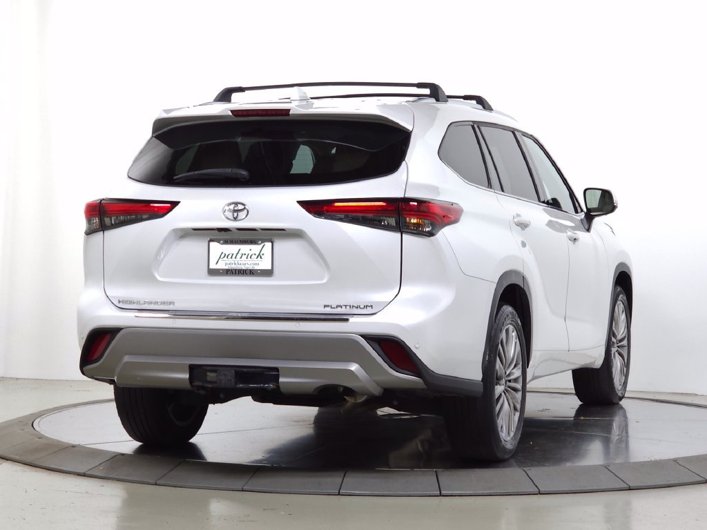 Used 2022 Toyota Highlander Platinum FWD image 11