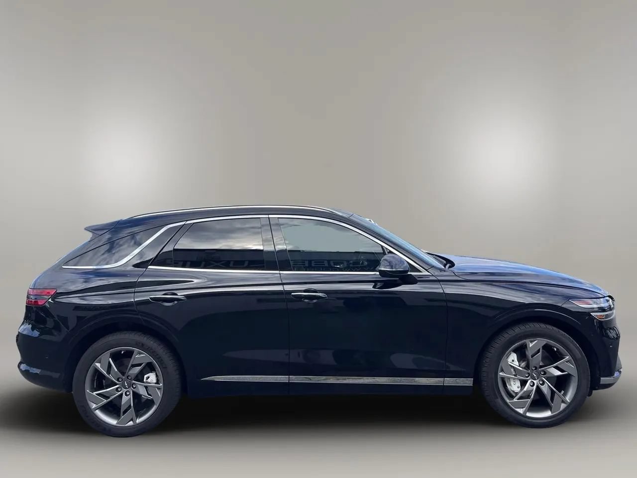 Used 2023 Genesis Electrified GV70 w/ Prestige Package AWD/4WD image 7