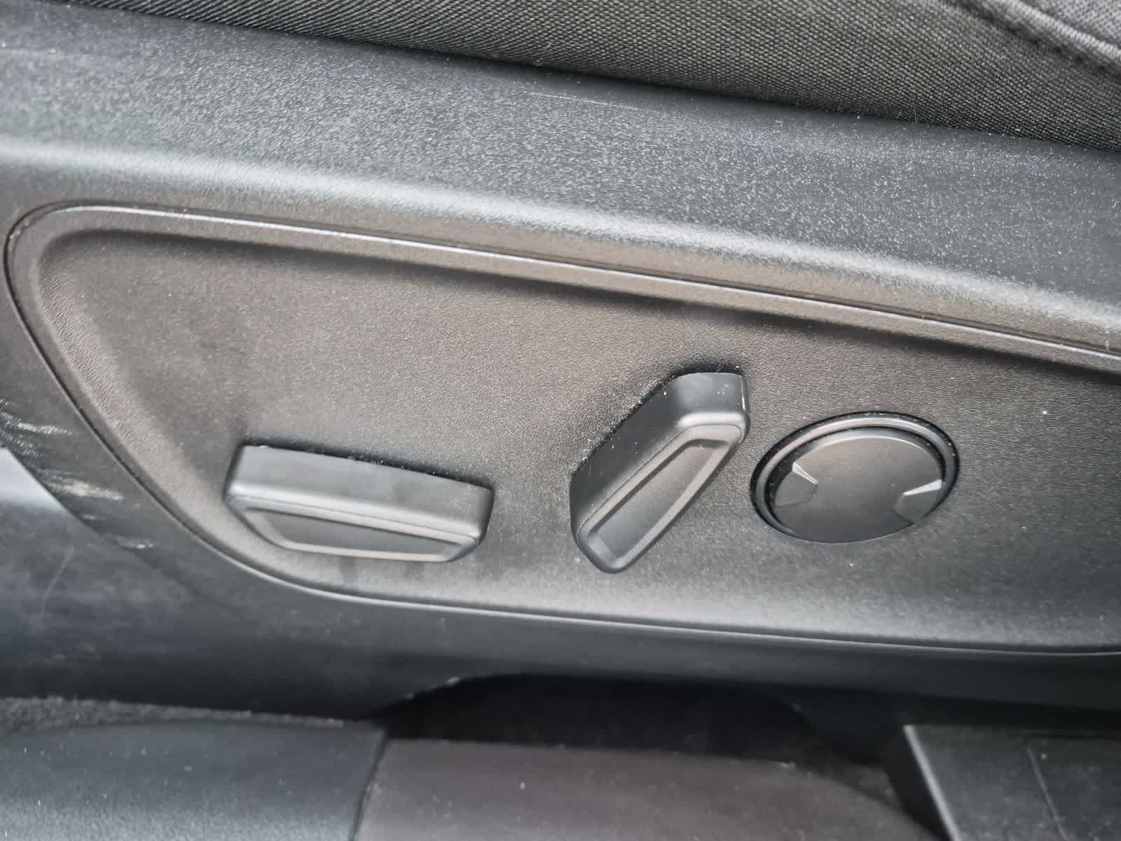 Used 2023 Ford Escape Active AWD/4WD image 17