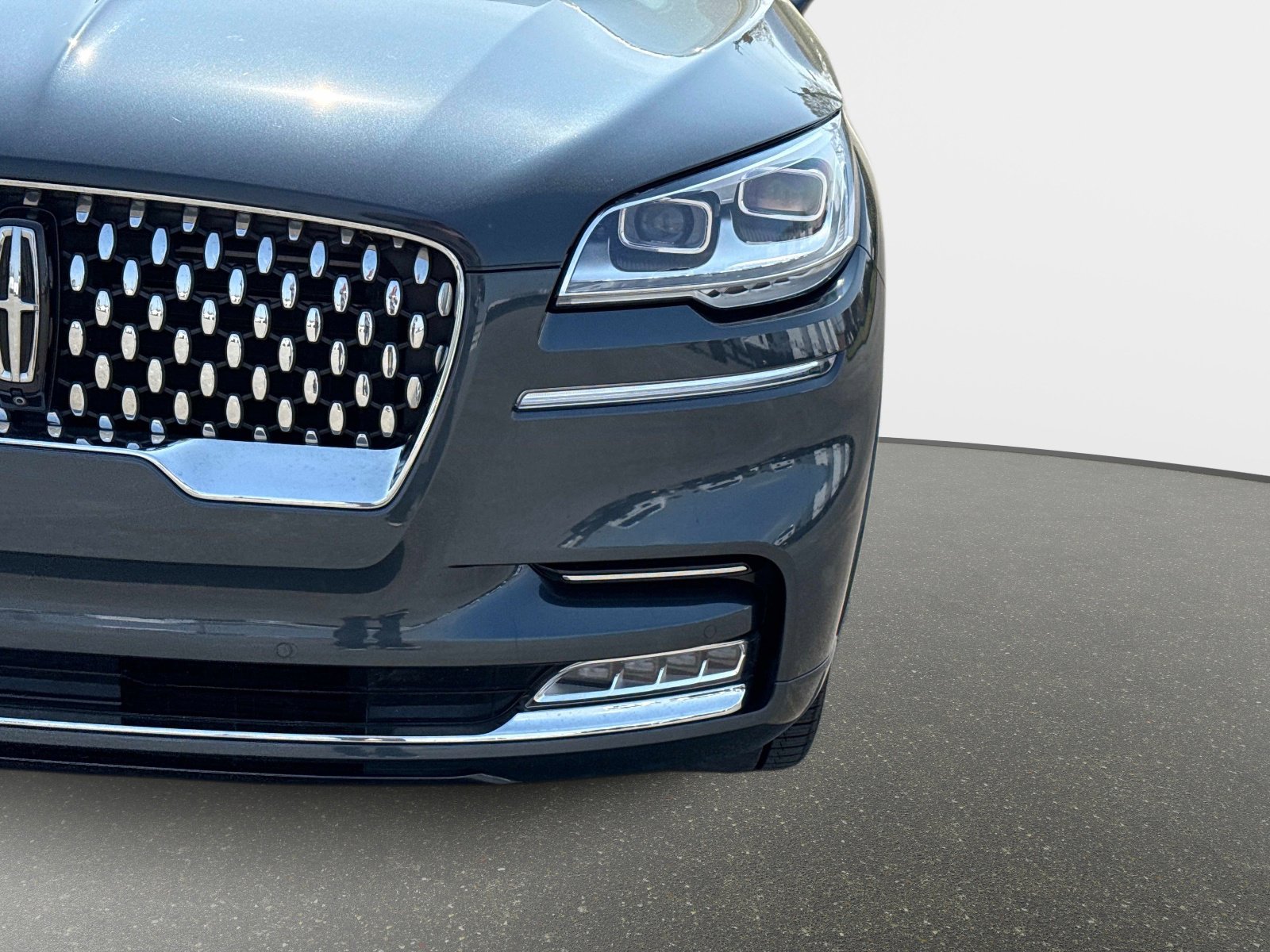 Used 2020 Lincoln Aviator Black Label w/ Class IV Trailer Tow Package image 11