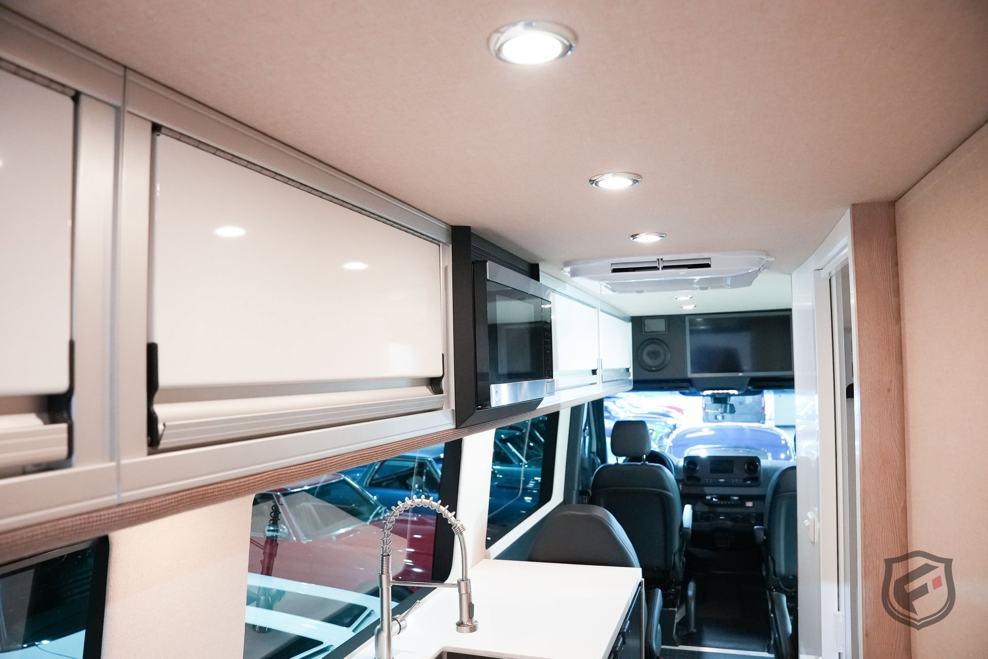 Used 2021 Mercedes-Benz Sprinter 2500 image 32