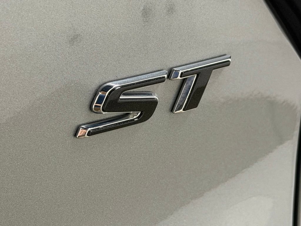 Certified 2024 Buick Encore GX Sport Touring w/ Advanced Technology Package FWD image 12