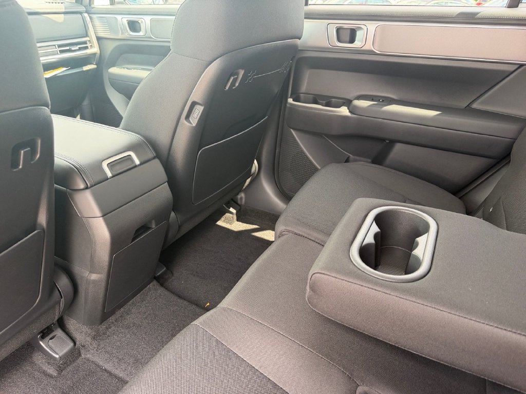 Used 2026 Hyundai Santa Fe SE AWD/4WD image 16