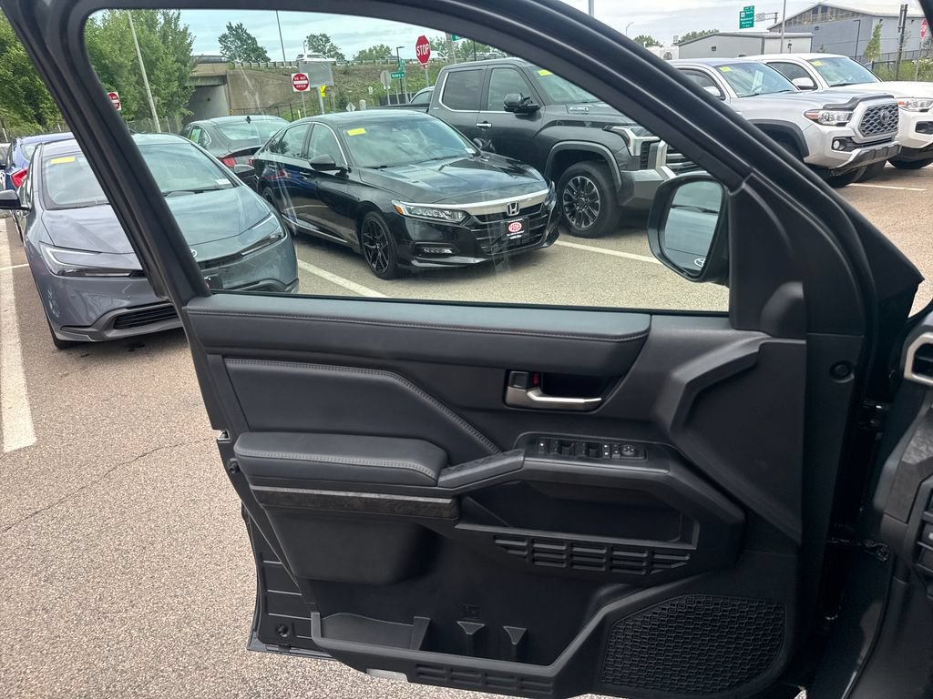 New 2026 Toyota Tacoma Limited AWD/4WD image 34