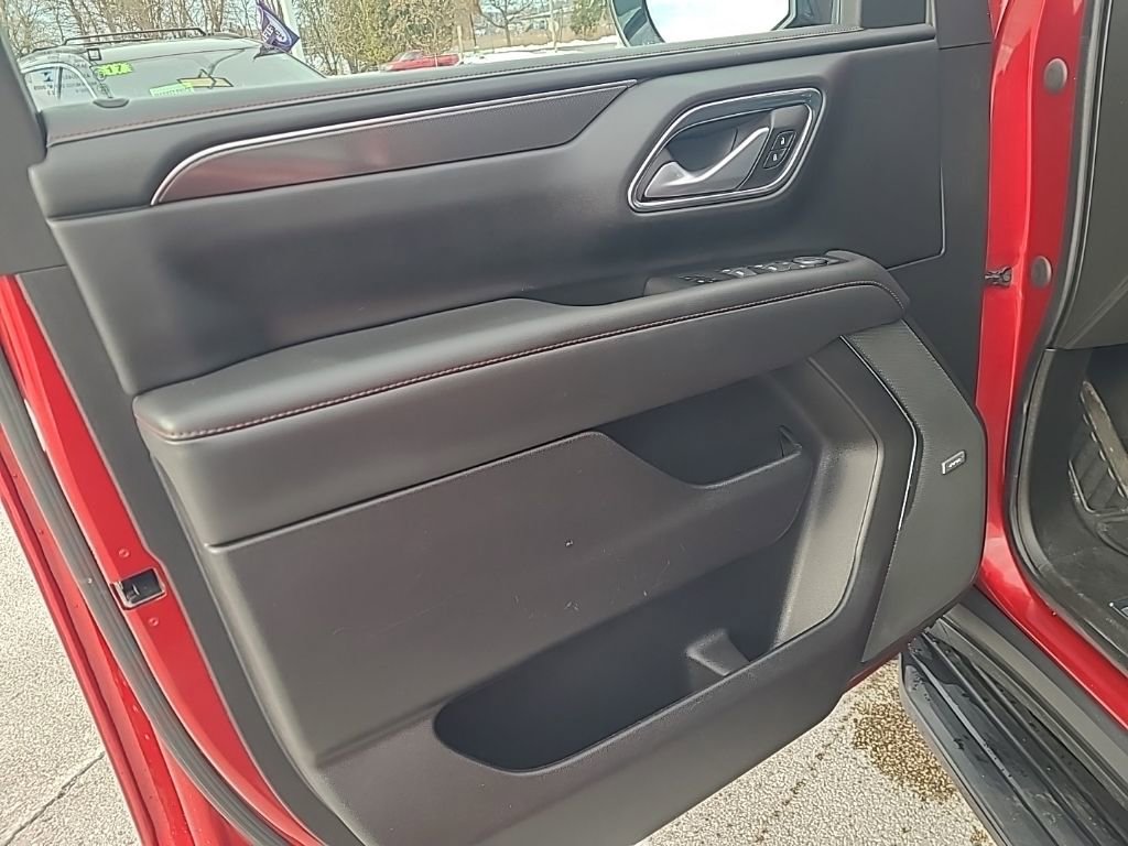 Used 2022 Chevrolet Tahoe RST w/ Luxury Package image 12